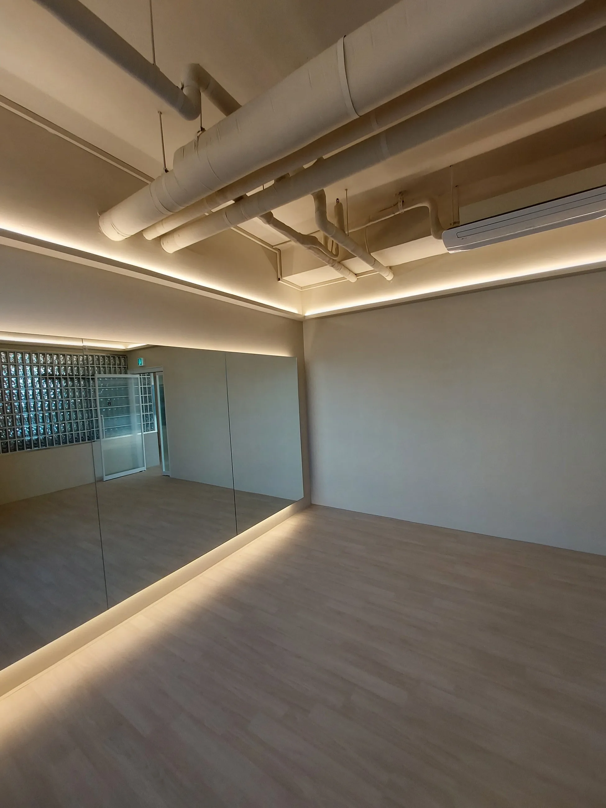 필라데스 샵 40평 시공 사진 7